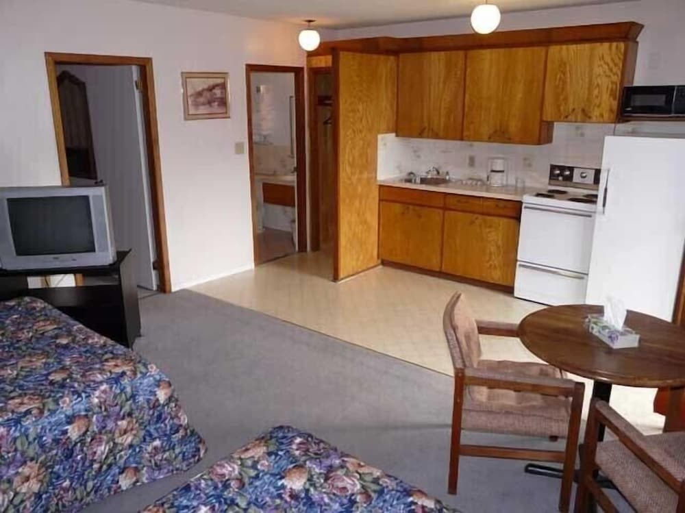 Alberni Inn