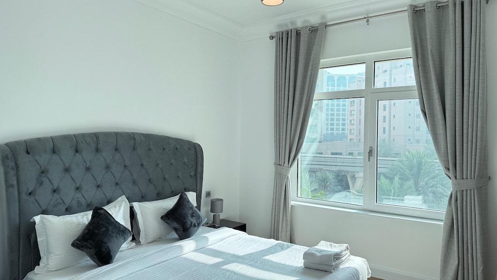 Luxury 3 Bed Apartment at Palm Jumeirah