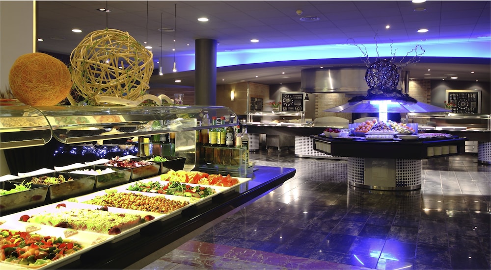 Santa Susanna Vacations - AQUA Hotel Onabrava  Spa - Property Image 2