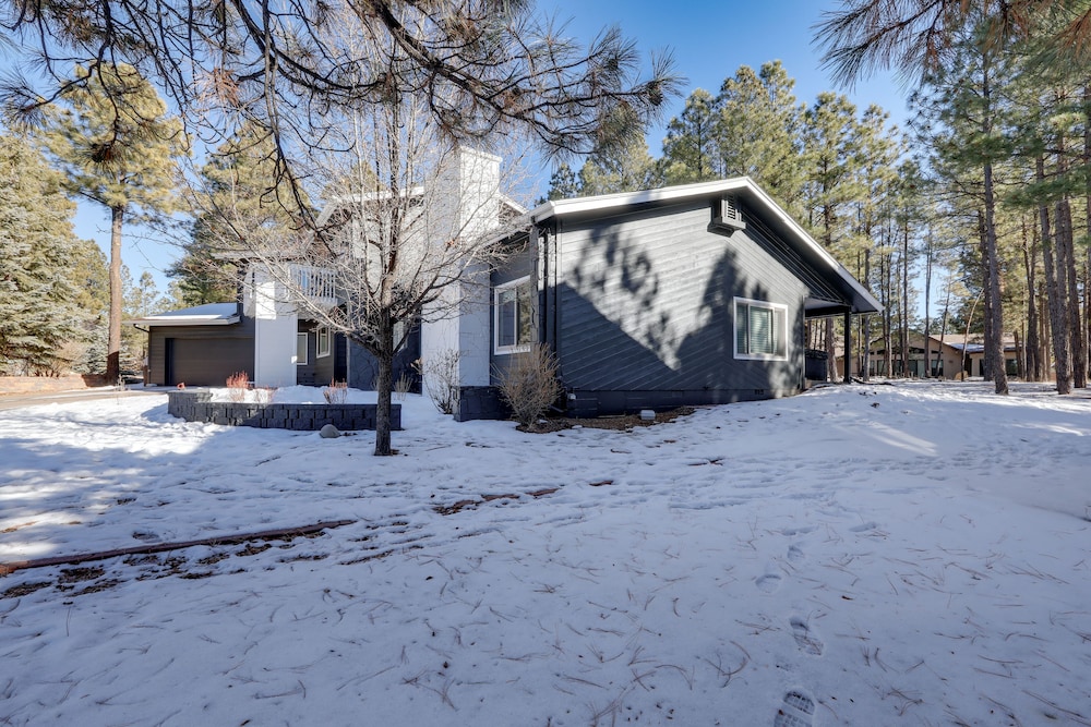 Chic Flagstaff Retreat w/ Fireplace & Patio! view 4