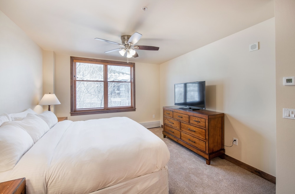 Winter Park CO Condos - Zephyr Mountain Lodge