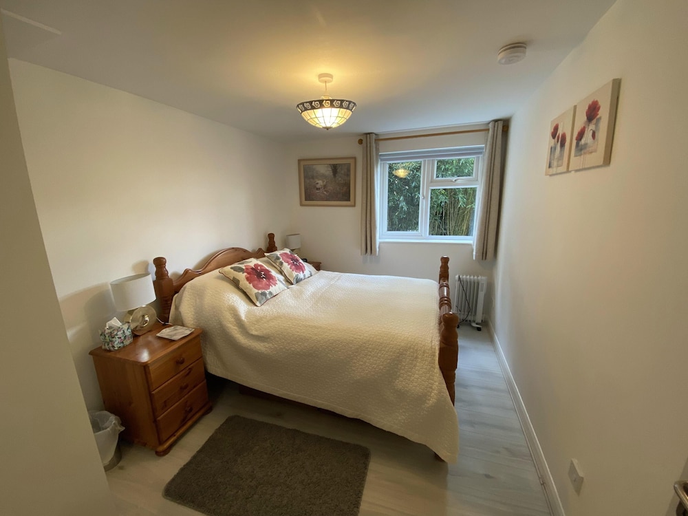 Self Catering Private Annex Near Ferndown view 2