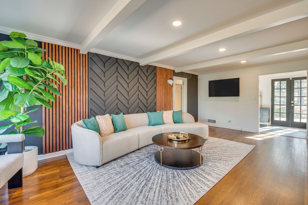 Mid-century Bungalow in the Heart of Buckhead!