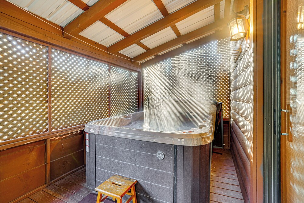 Sevierville Angler's Cabin w/ Pond Access!