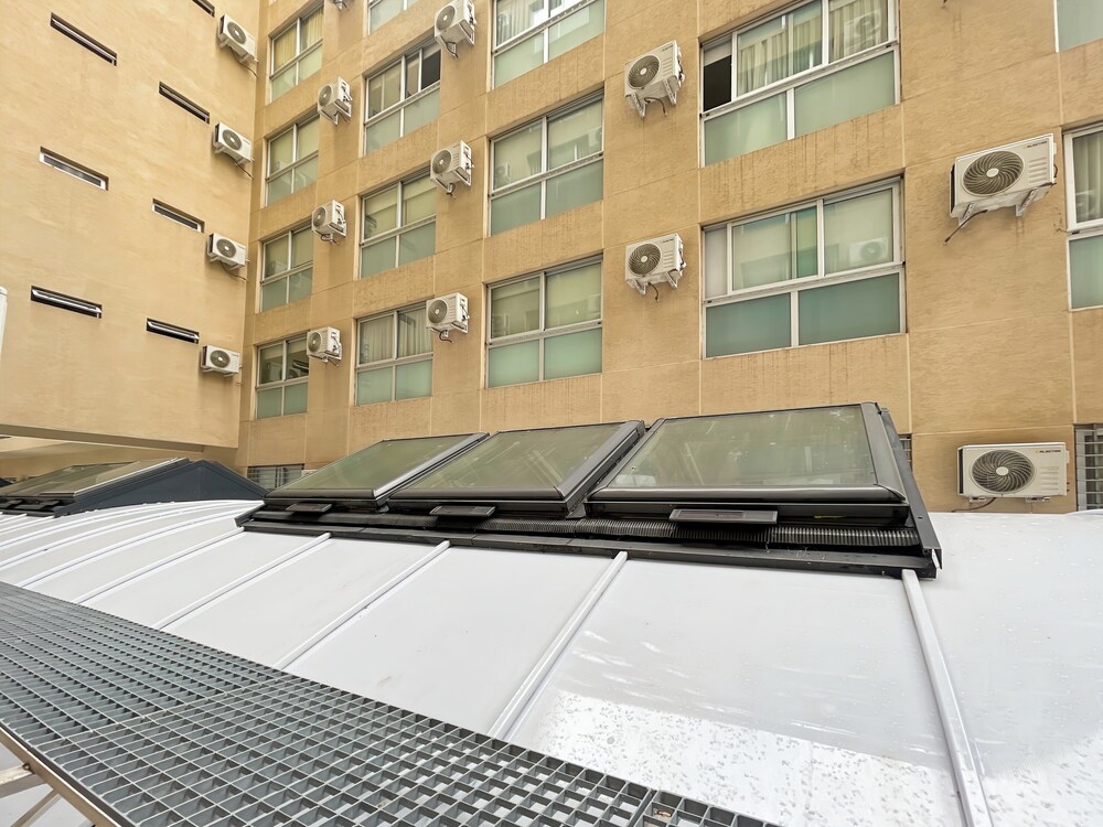 Ayres Suites Moreno
