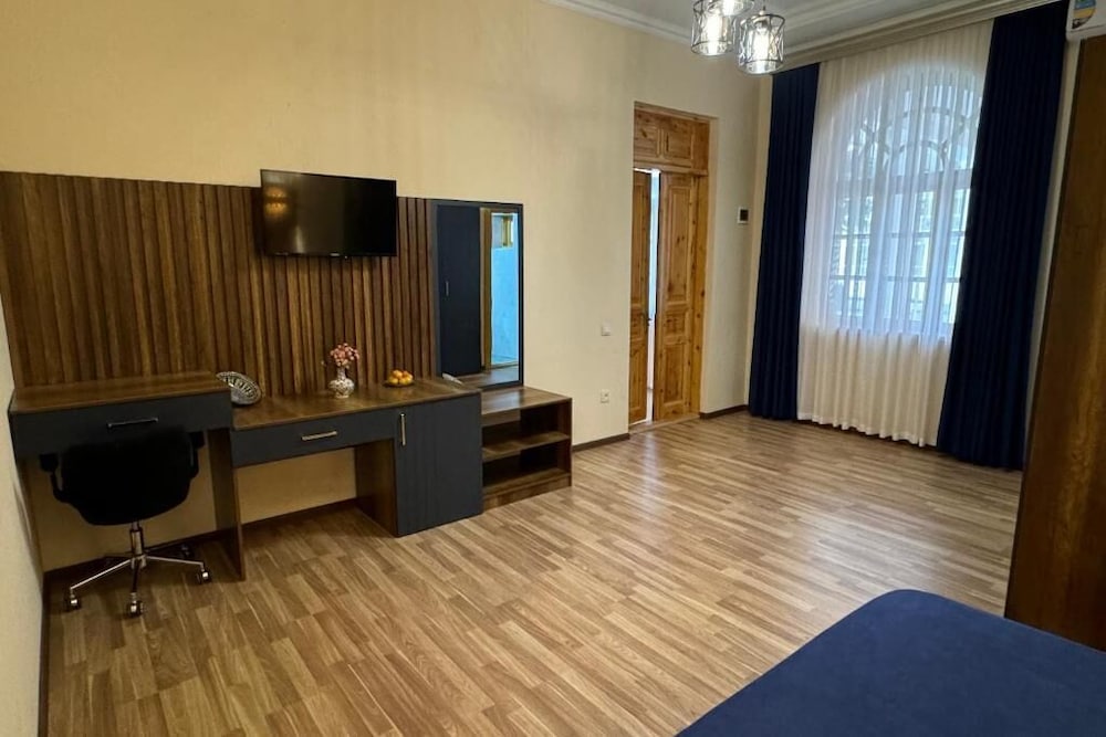 Shakuri guest house