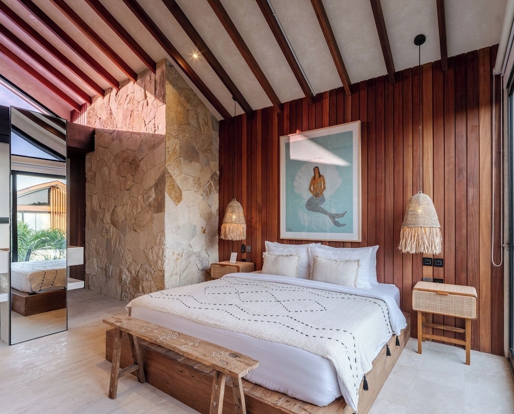 Blacksand Villas Echo Beach