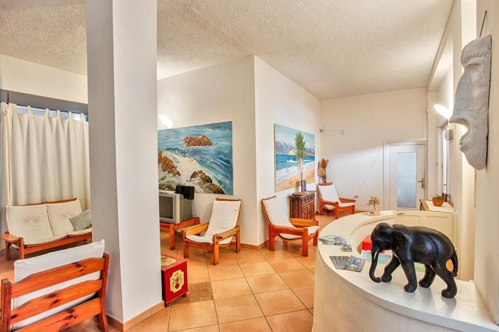 AL FARO VINTAGE HOTEL -SPIAGGIA LA CINTA-SAN TEODORO