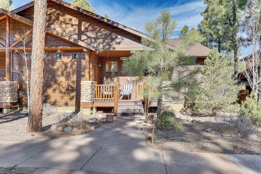 Rustic Retreat w/ Spacious Deck in Show Low!