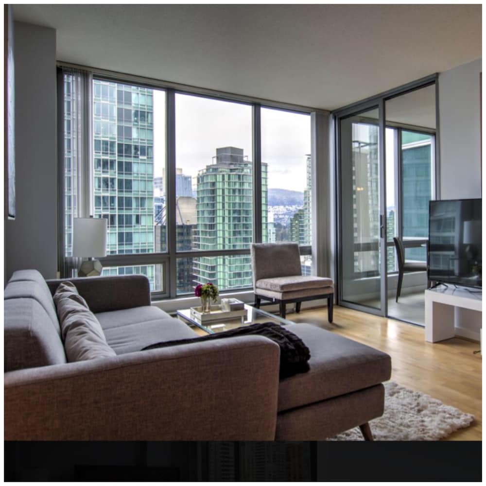 Bsk Luxury Club - Image 1