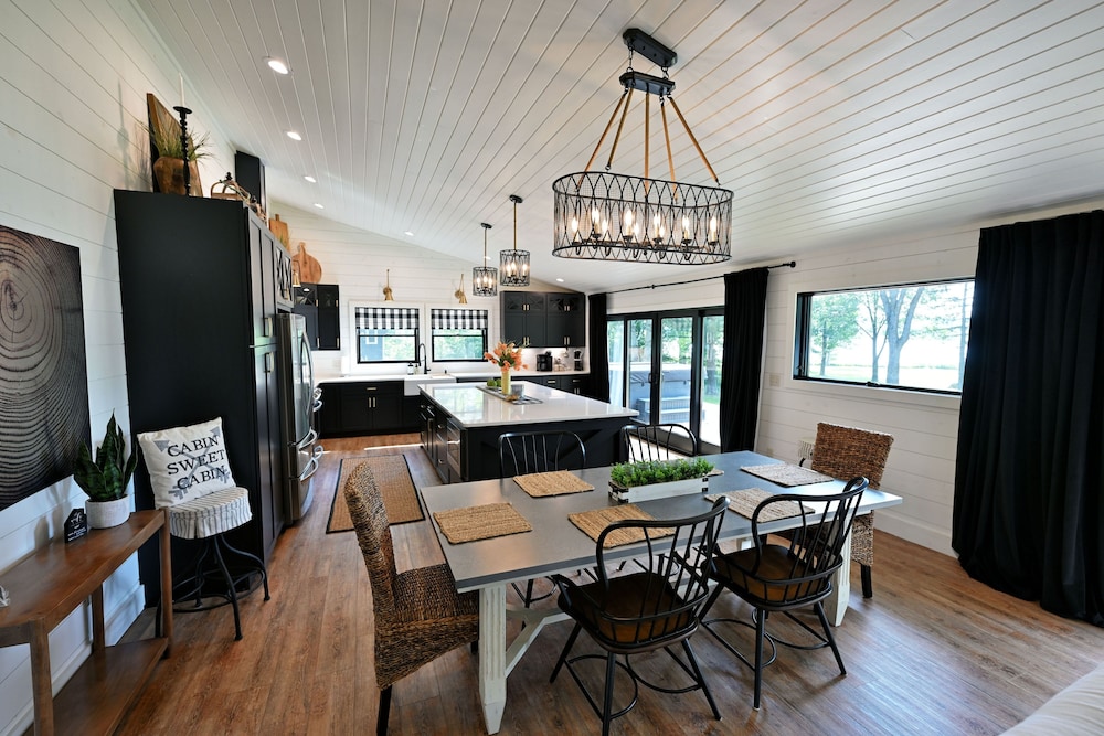 The Namakagon Lakehouse 4 Bedroom Home