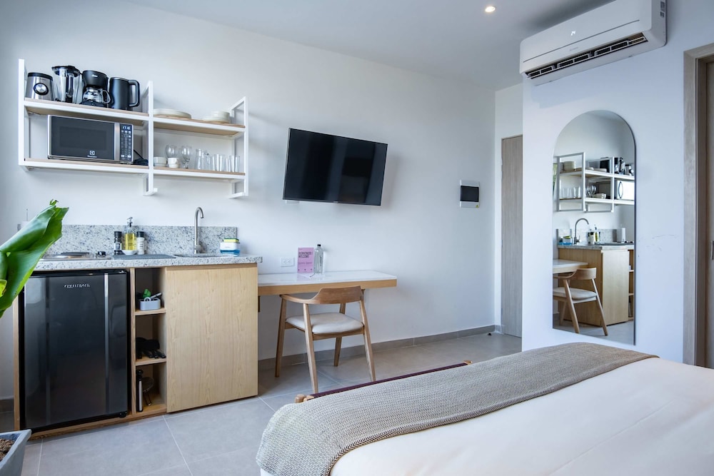 w Idyllic 3BR w Vibrant Terrace in CTG