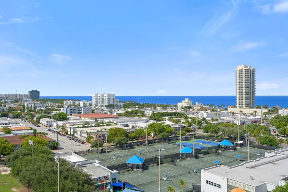 NOK Fantastic 1 BR Den in Miami