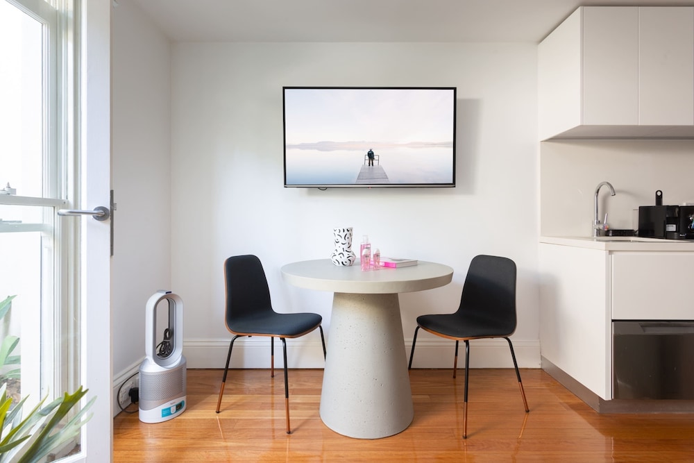 Boutique Studio Apartment in Heritage Home