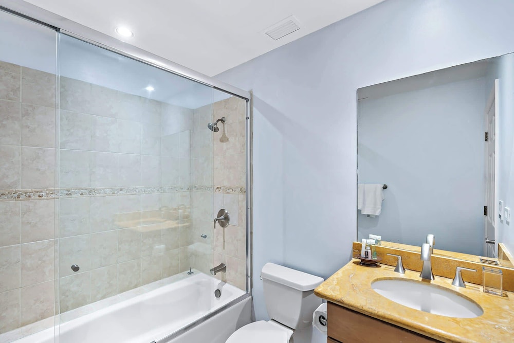 Coco Top-Floor 3-BD Ocean-View Unit at Pacifico By SPCR