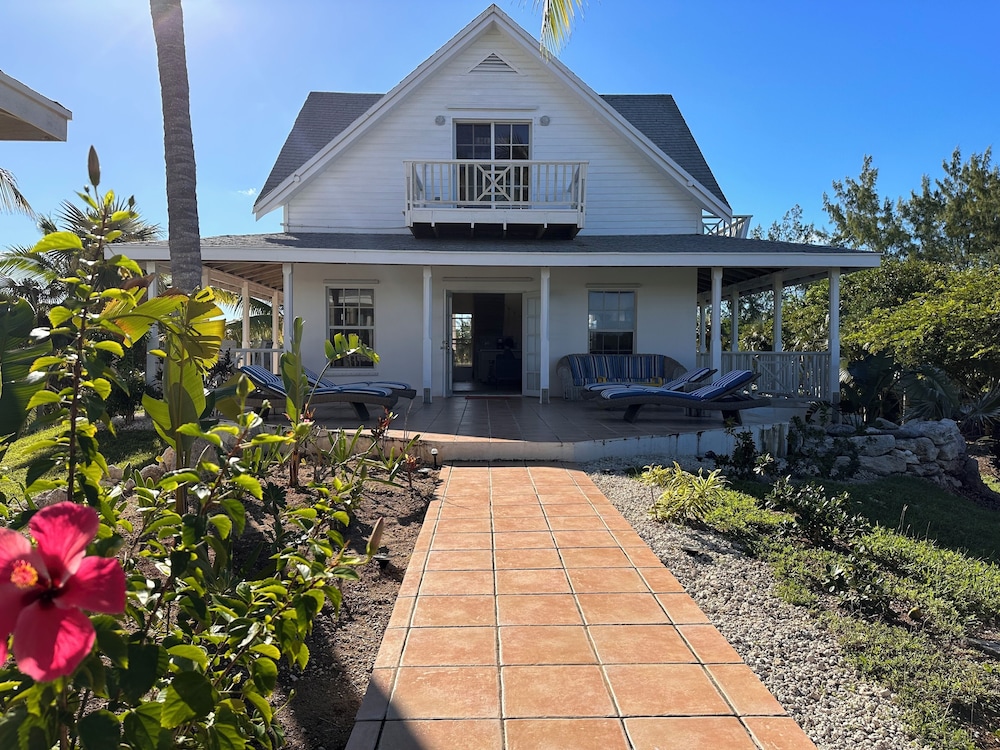 Seaside Serenity: Private Retreat With Ocean Views