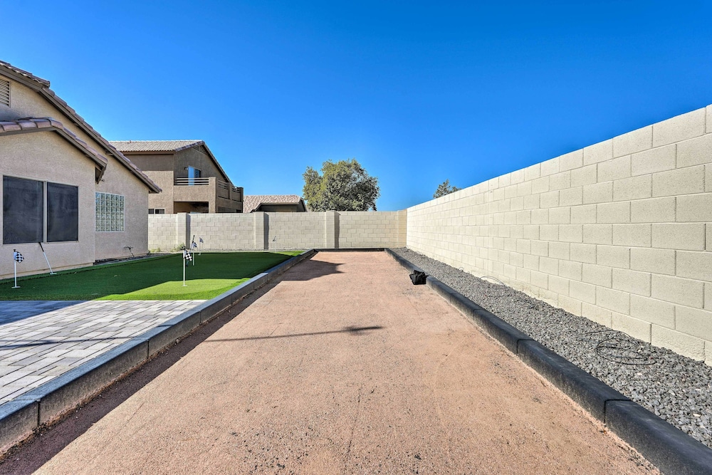 Modern Home w/ Putting Green, 2 Mi to Golfing view 5