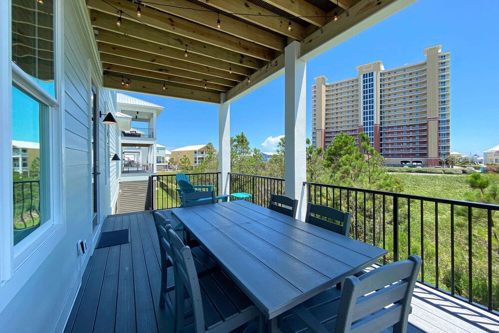 Azure Horizon Beachfront Charm in Gulf Shores