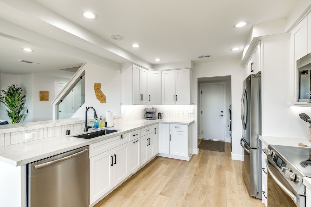 Balconies & Views: Modern Abode in Poway!