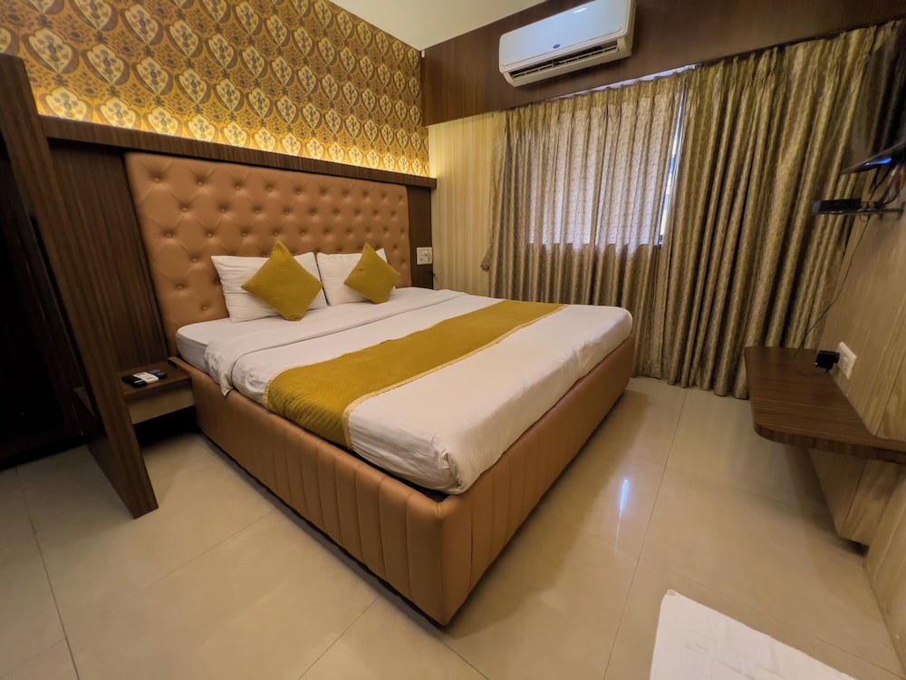 Hotel Ratna Paradise