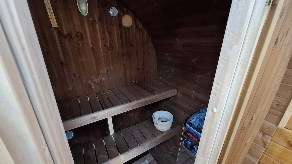 Villa Yarema Mountain Relax With Hot Jacuzzi & Sauna