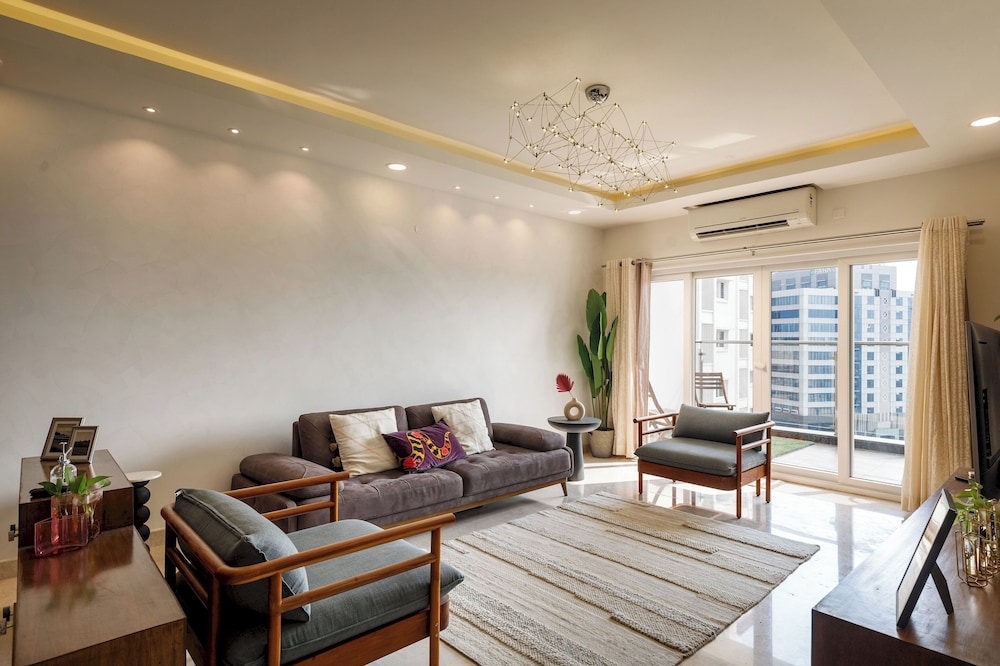 The Ivy Apartment by Red Olive