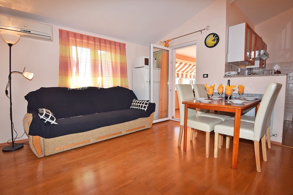 Apartments Jeromela