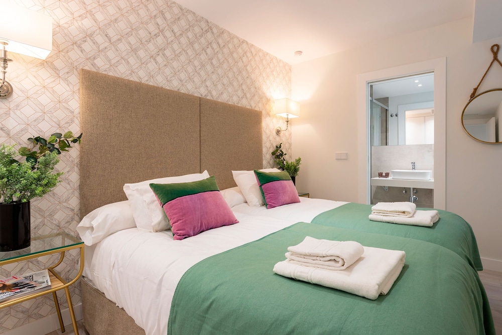 Unbeatable Location one Step Away From the Cathedral 3 Bd Apart Cabildo V — Seville photo 2