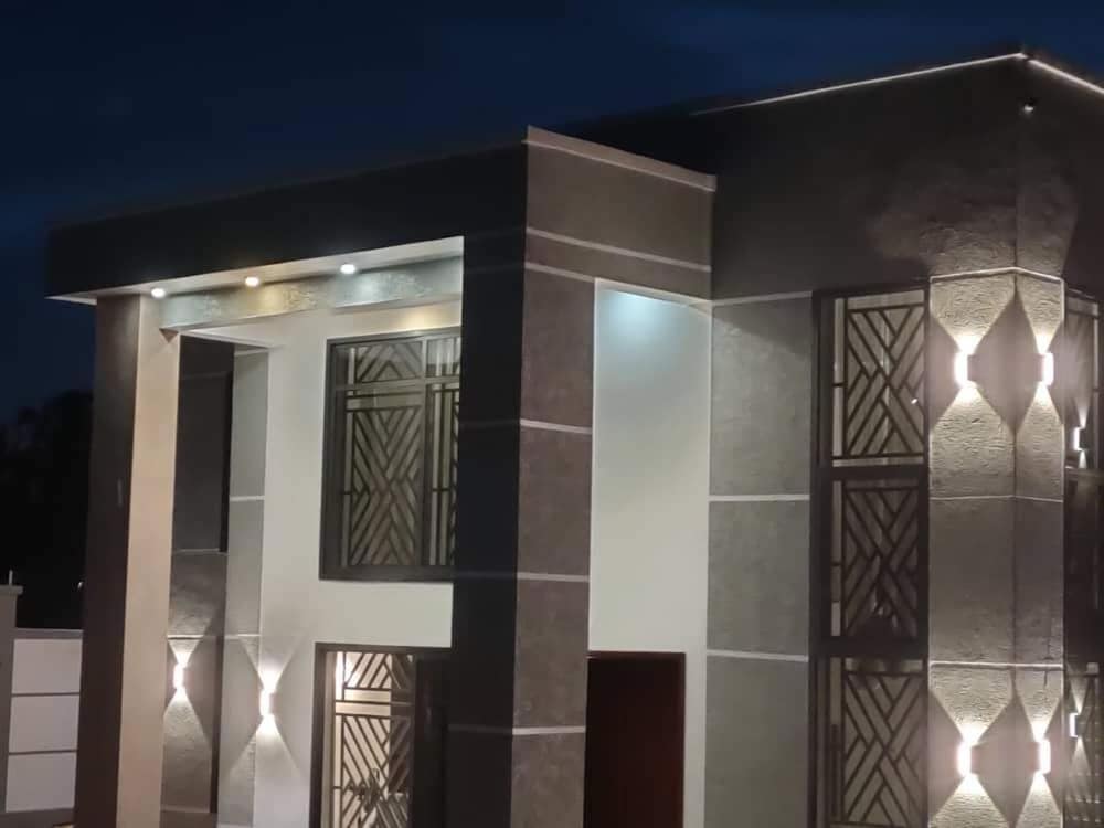 8 Guests - 4 Bedrooms - Dar Es Salaam City