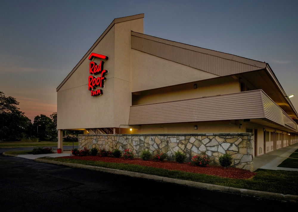 Columbus Vacations - Red Roof Inn Columbus West - Hilliard - Property Image 2