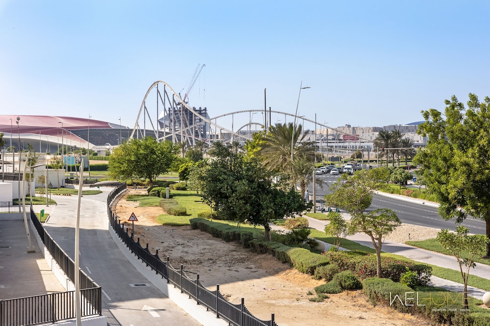 WelHome - Apt Close to Yas Waterworld and Ferrari Circuits