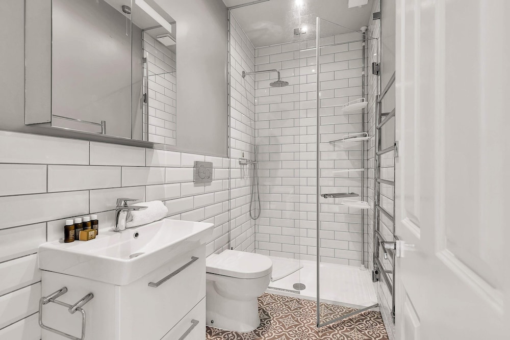 Charming Golborne Escape