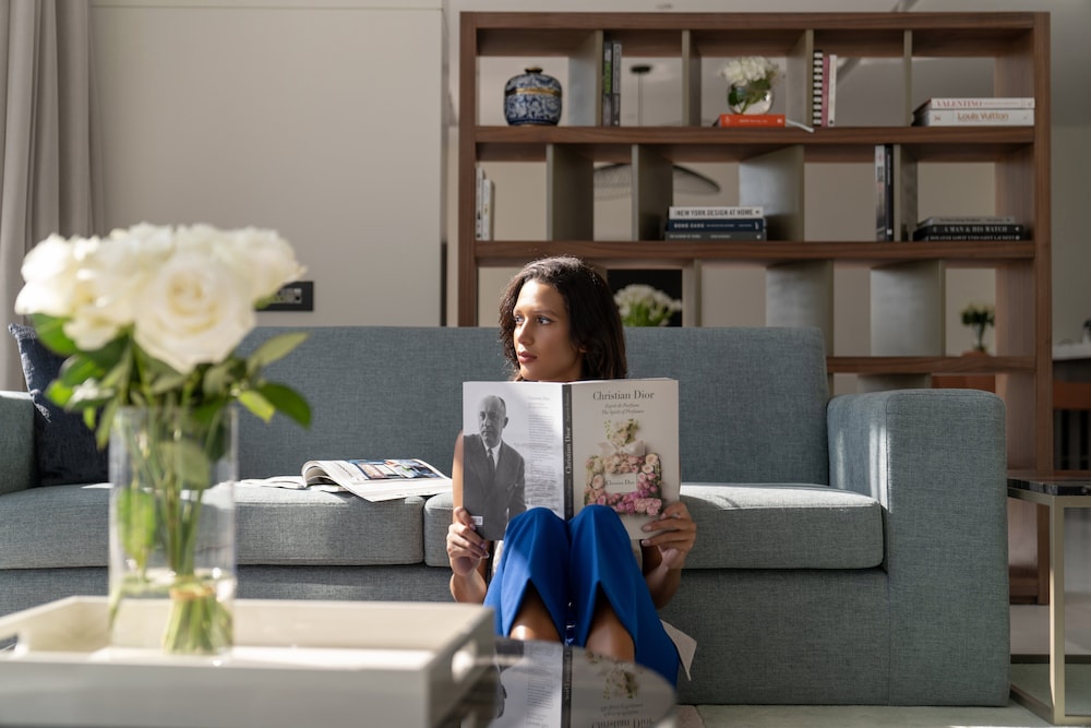 Th8 Palm Dubai Beach Resort, Vignette Collection by IHG