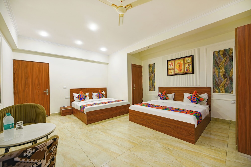 Fabhotel Prime The Golden Petals & Banquet