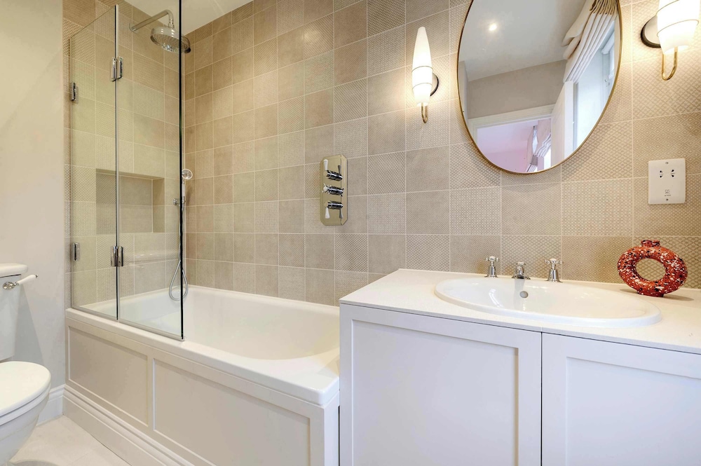 Gorgeous 3 bed House in Sloane Square With Garden