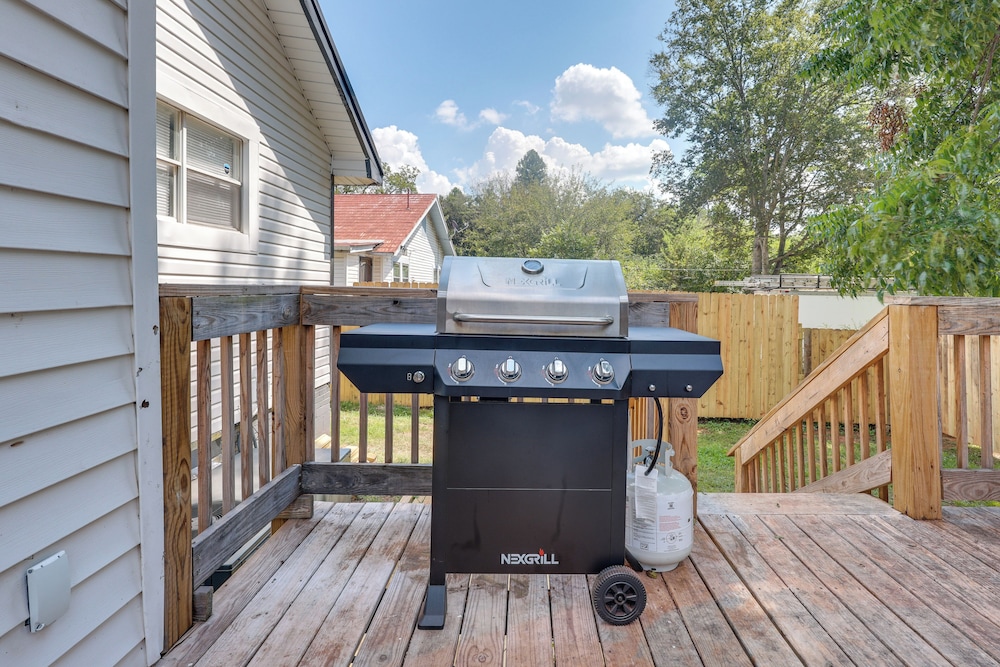 17 Mi to Birmingham: Renovated Home w/ Deck