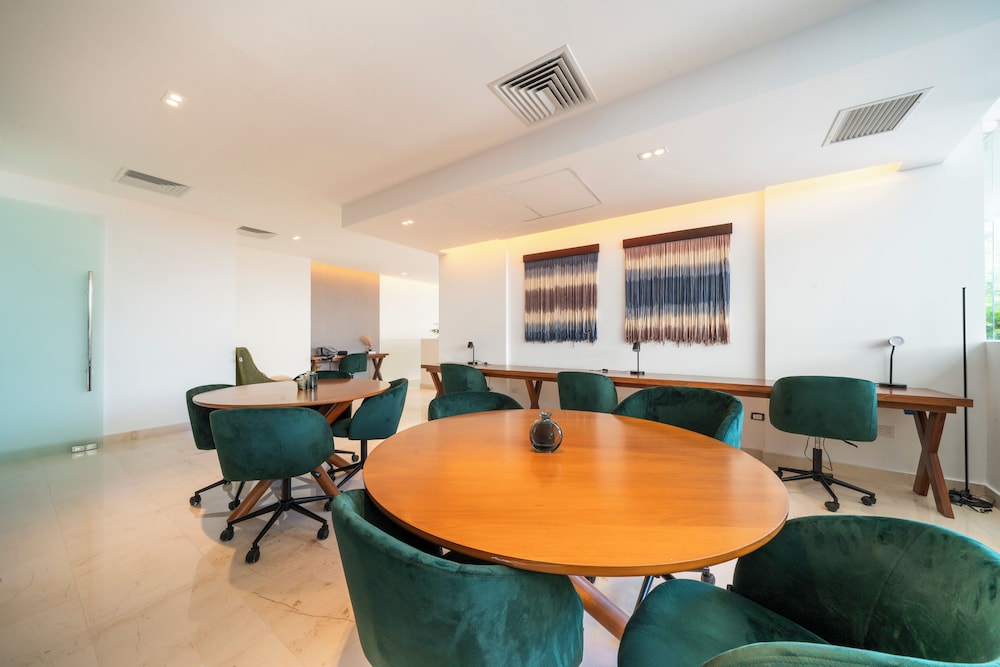 meeting & event spaces