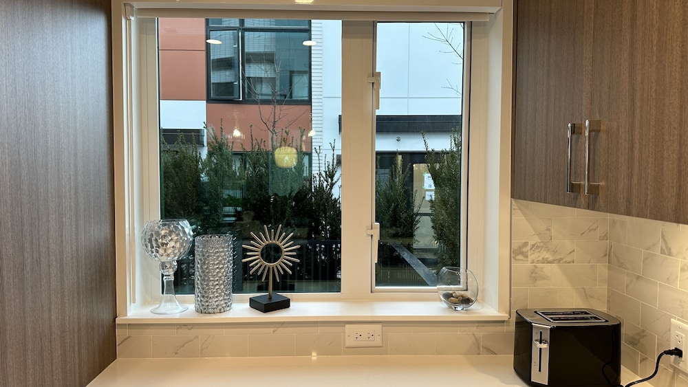 Vancouver Vacations - Ruby Red Cloud Homes Vancouver - Property Image 39