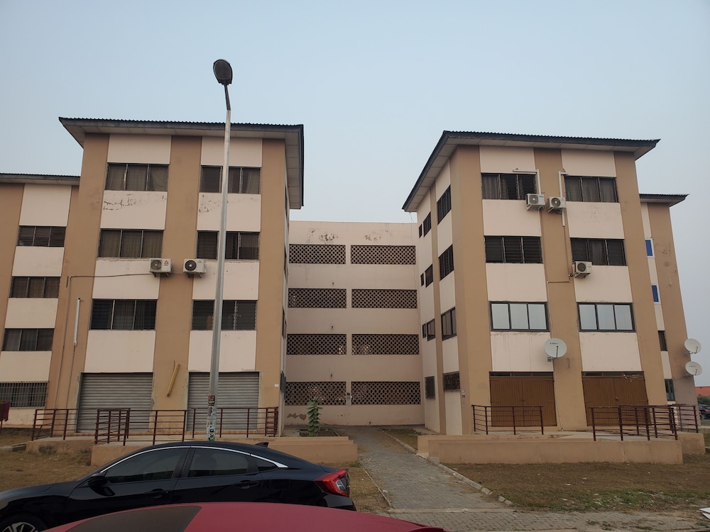 1 Bed Apartment Sleeps 2 -free Parking - Tv & Wifi