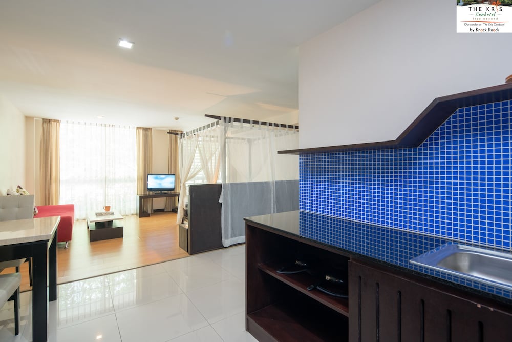 The Kris Condo by Knock-Knock