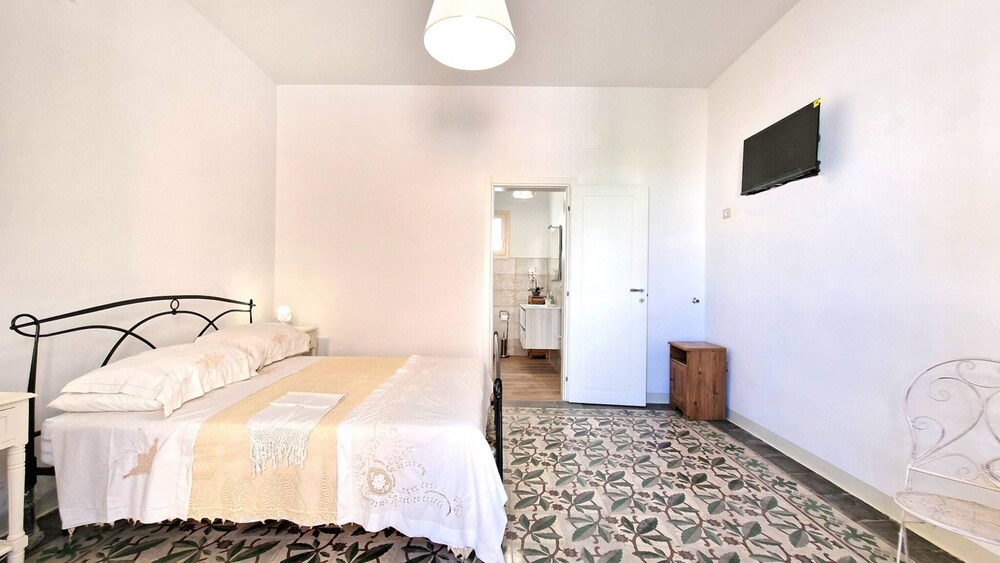Dimora Maniscalco With Star Vault Ceilings in Matino 2 Bedrooms