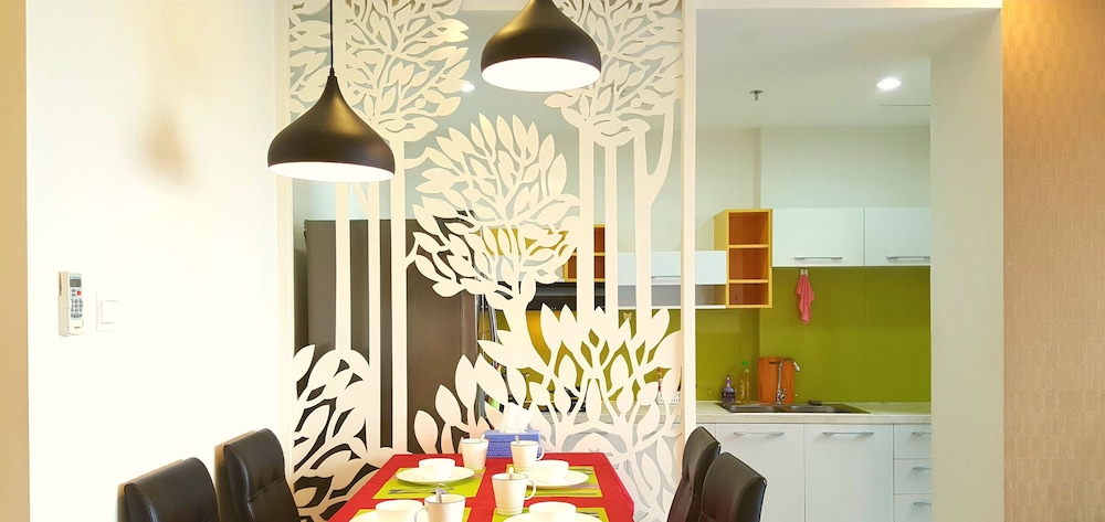 Sunrise City 2BR Luxury SWPool 30th