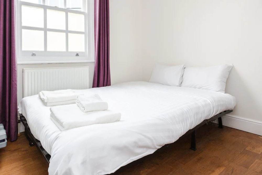 Stylish 3 Bedroom Home With Garden Near Kings Cross