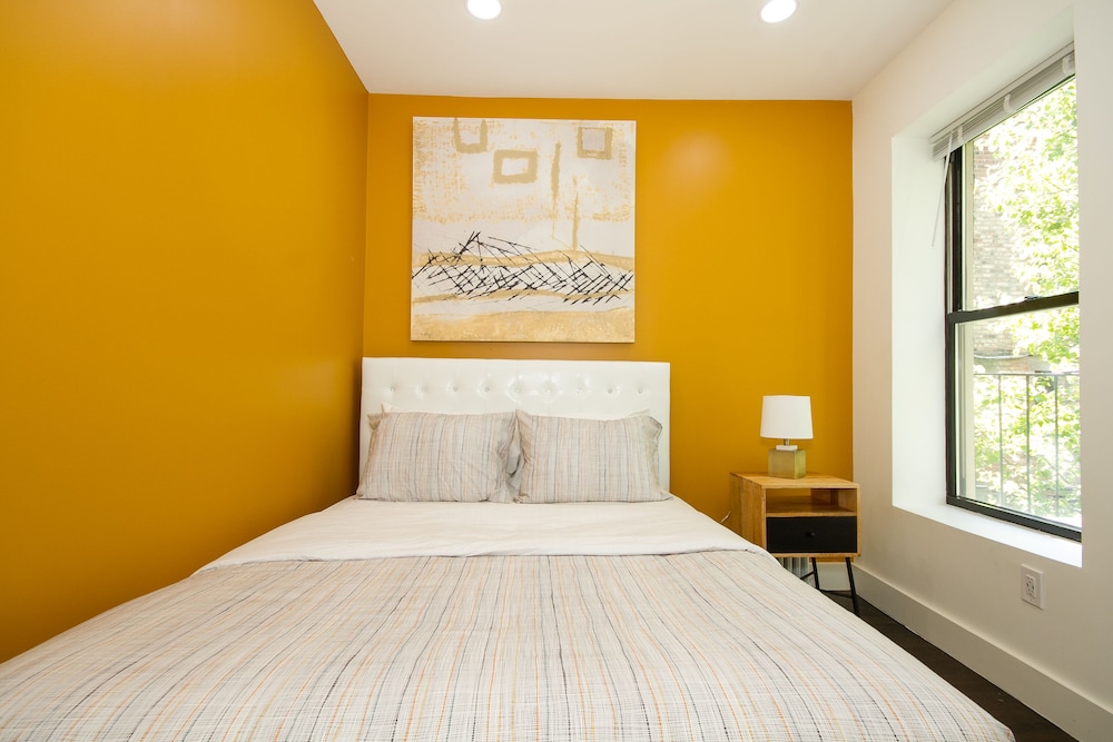 Hamilton Heights Stylish Apartments
