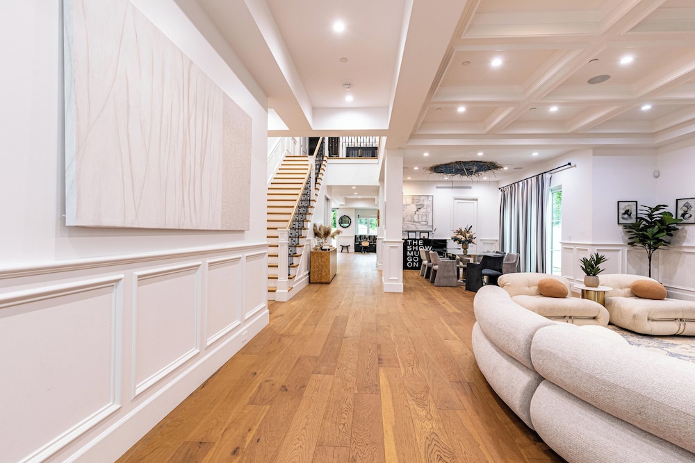 Otis Ave - Modern Farmhouse Retreat w/ Pool, Spa & Luxe Interiors
