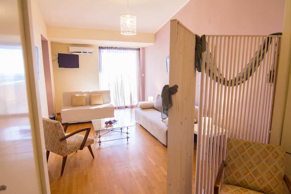 OUR HOUSE Luxury Apartments