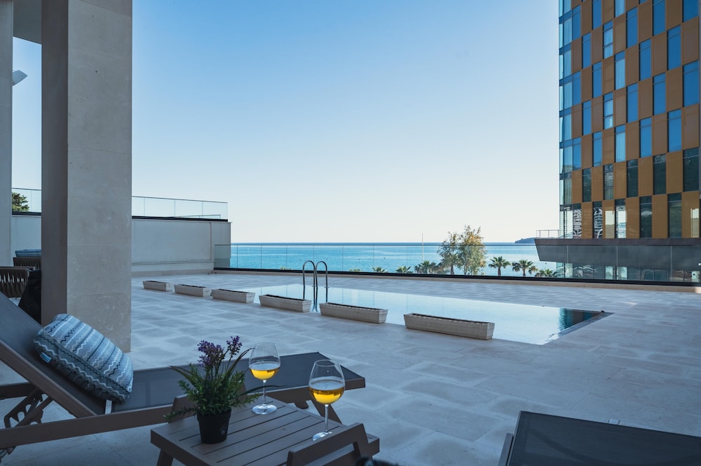 Hotel Invictus