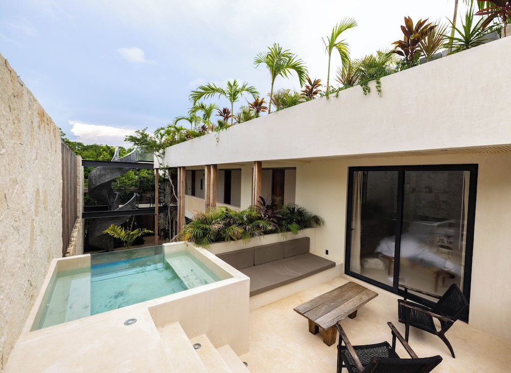 Casa Luna Twin VIP Luxury 2 Pools & Concierge