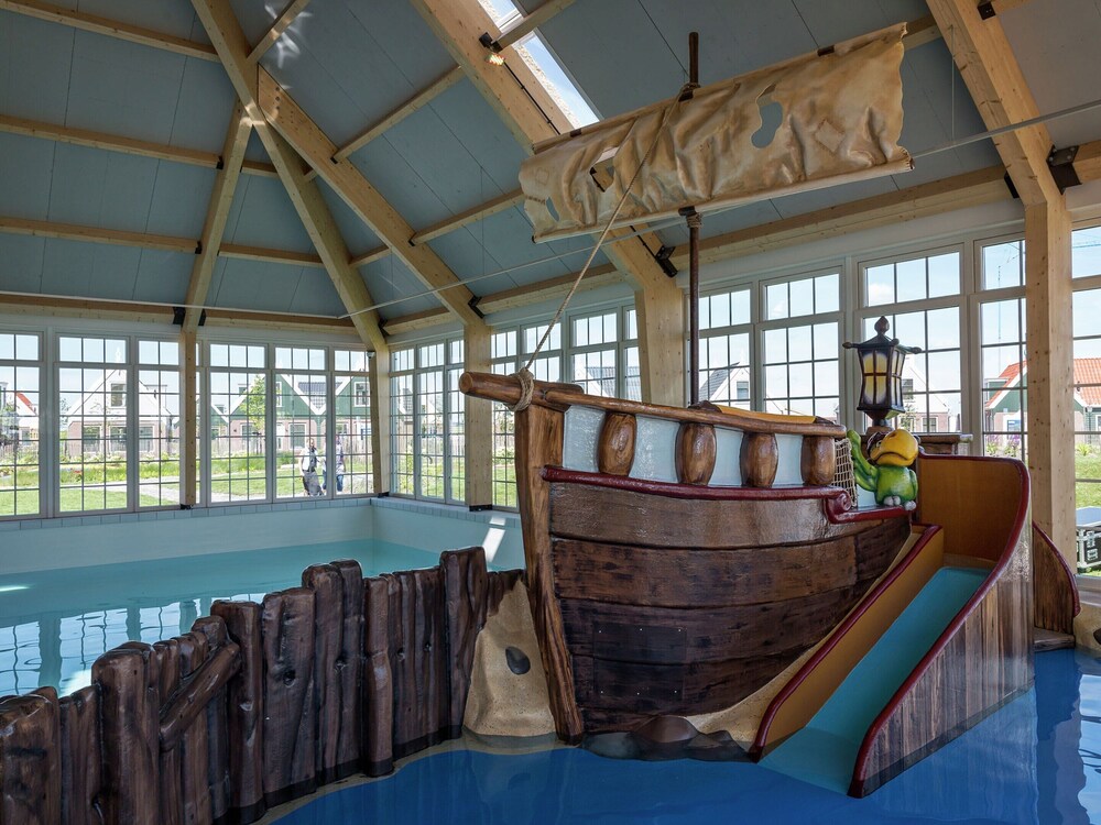 Detached Holiday Home on the Markermeer near Amsterdam