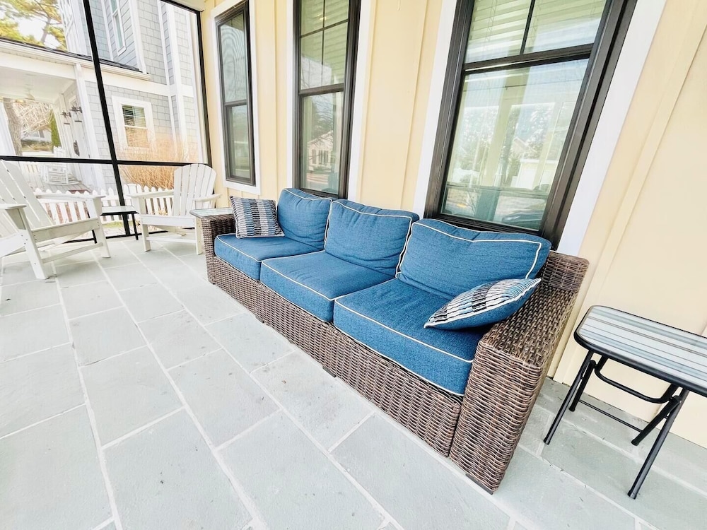 Laurel Street 308